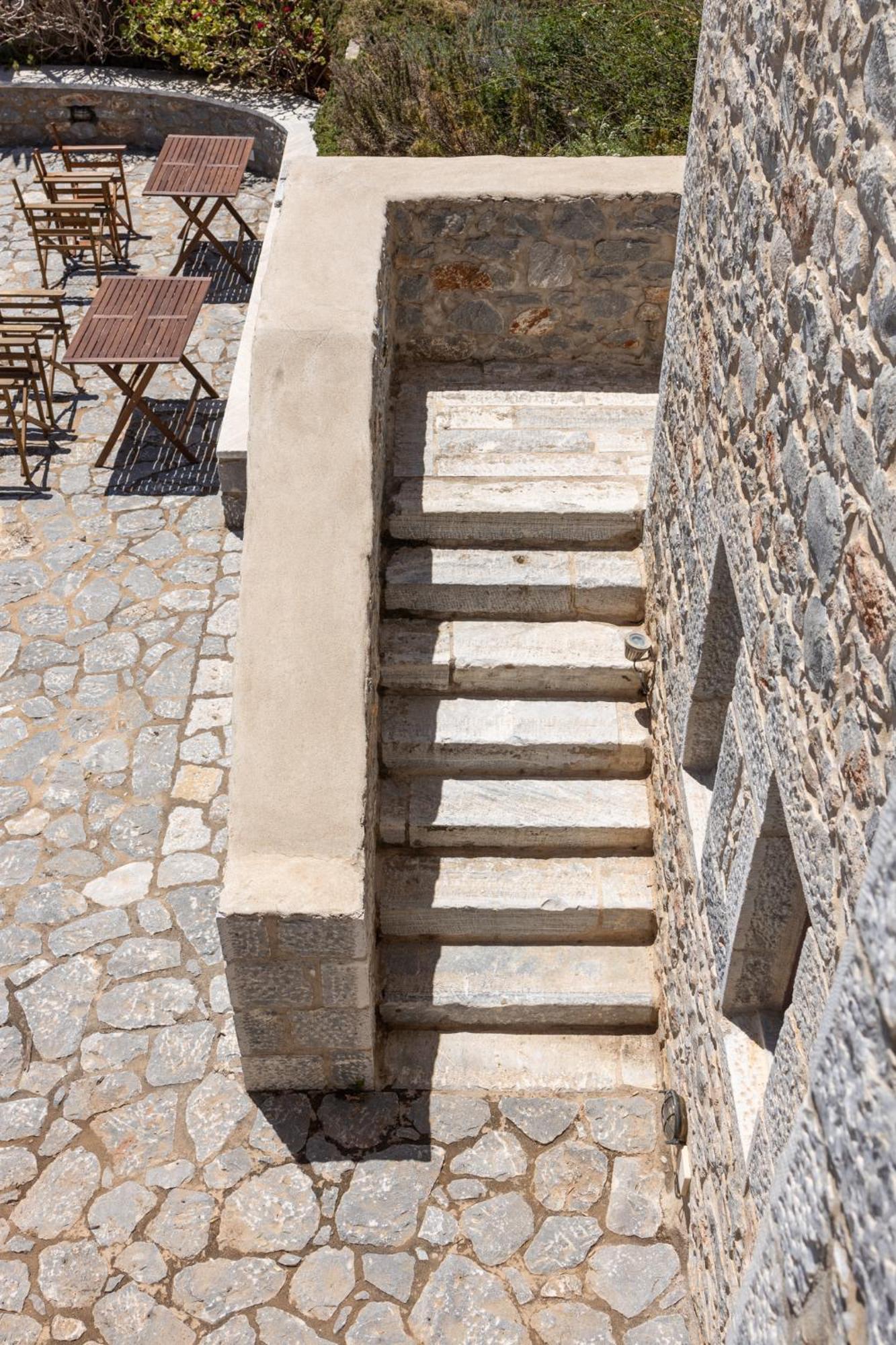 Petritis Guesthouse Oítilon Buitenkant foto