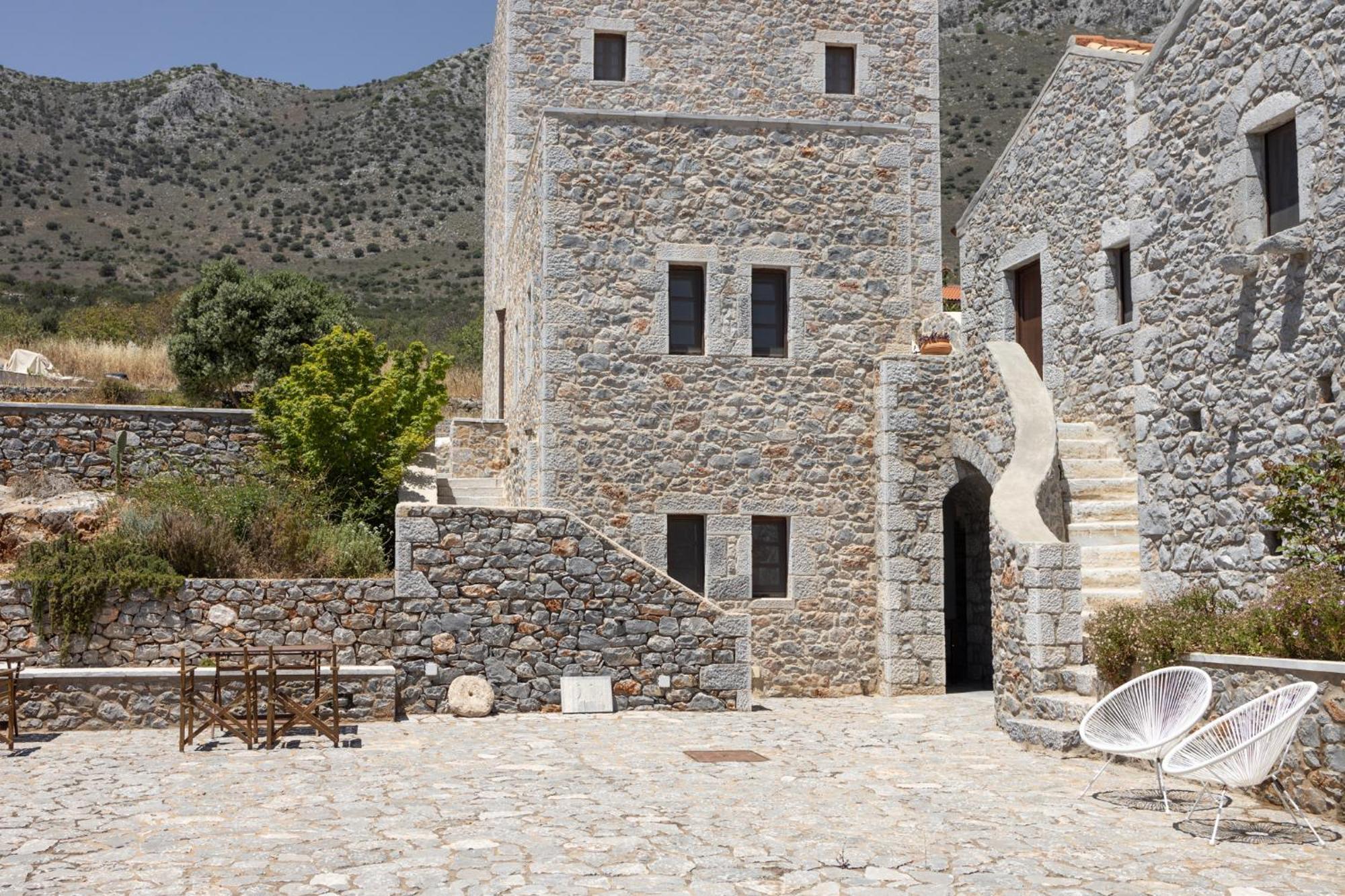 Petritis Guesthouse Oítilon Buitenkant foto