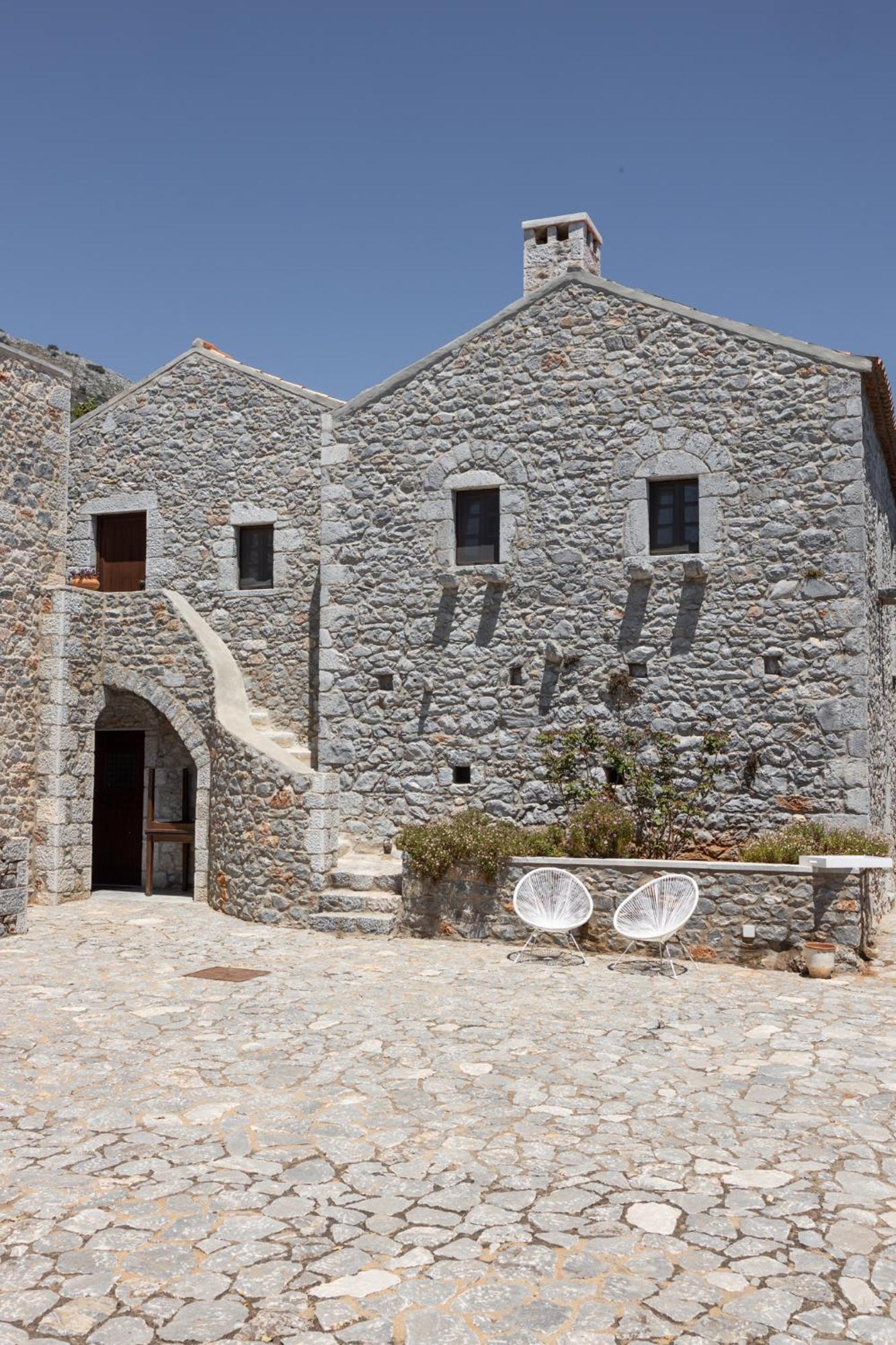 Petritis Guesthouse Oítilon Buitenkant foto